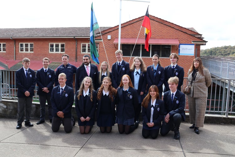 May be an image of 14 people and text that says 'Mett Methven ven'